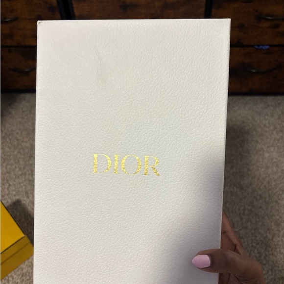 Dior White Textured Box with Blue Label - Picture 2 of 7